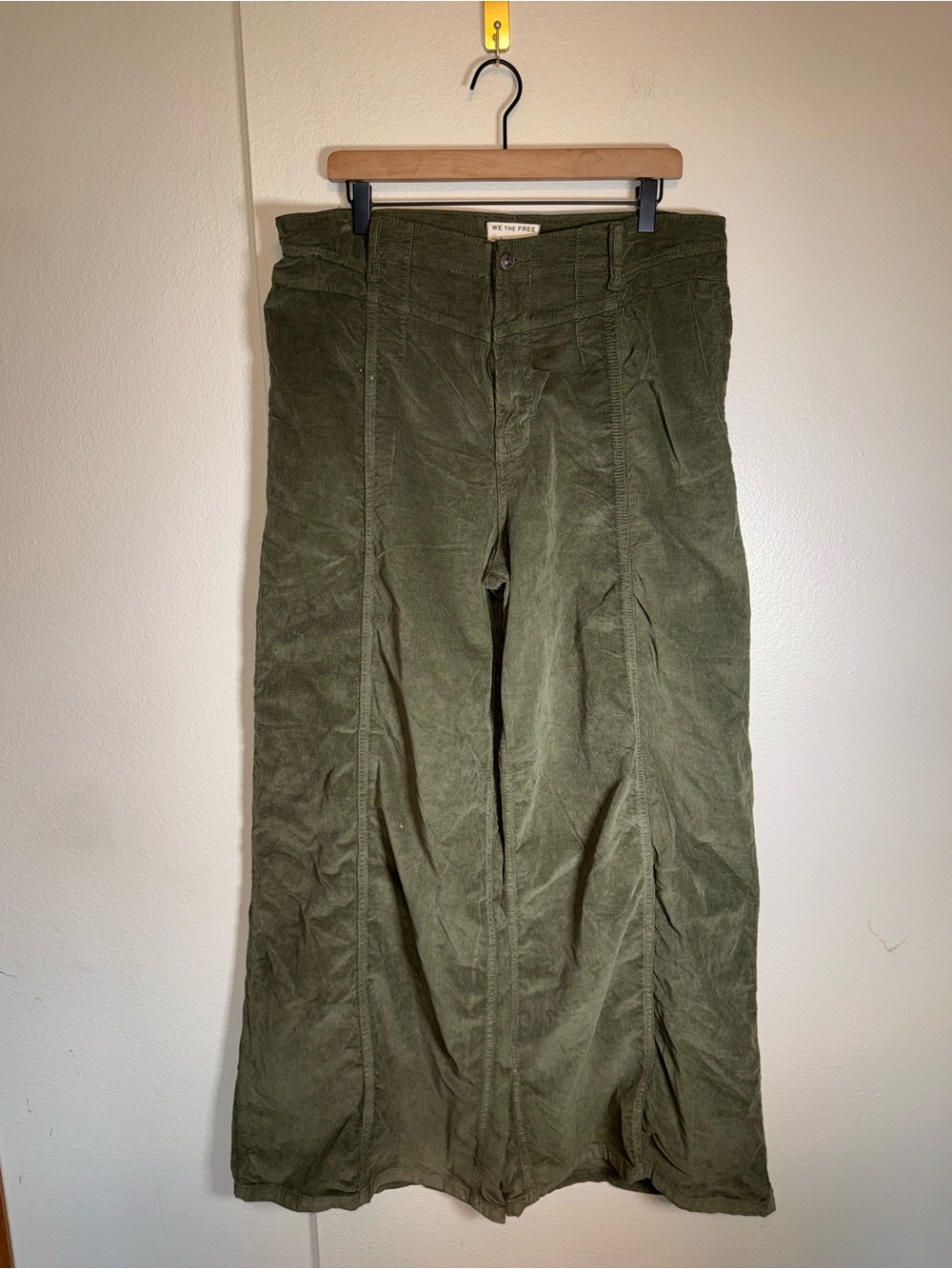 FREE PEOPLE We The Free Olive Corduroy Wide Leg Autumn back to school pants 32